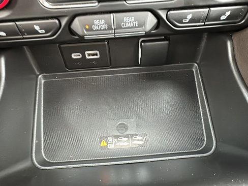 Used 2023 Chevrolet Tahoe Z71 image 24