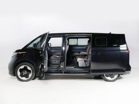 Used 2025 Volkswagen ID. Buzz Pro S Plus AWD/4WD image 26