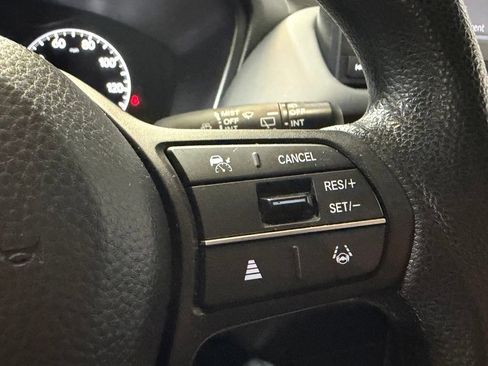 Used 2024 Honda HR-V LX image 5