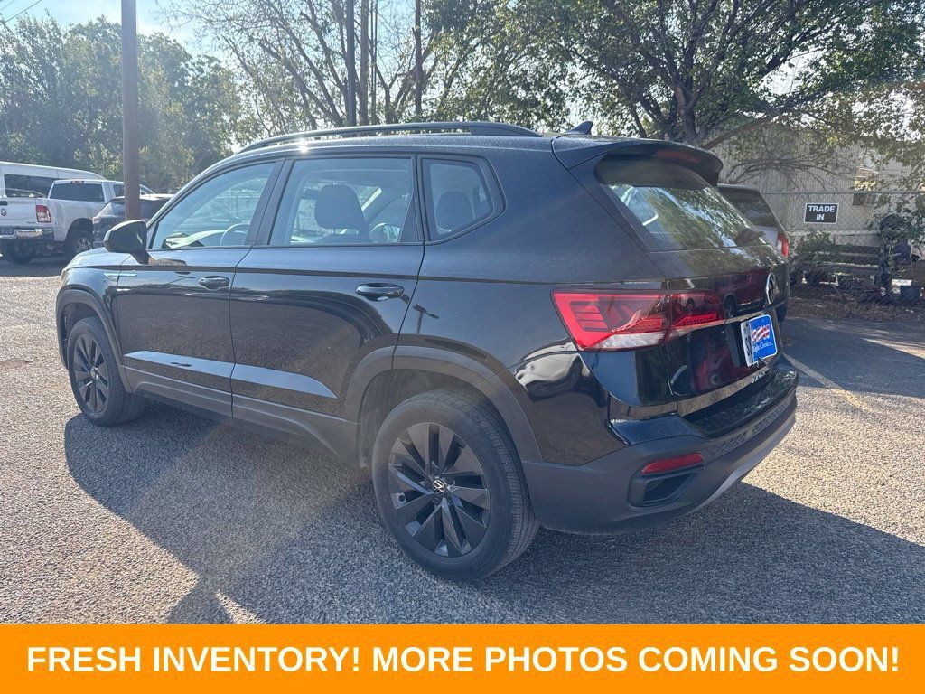 Used 2023 Volkswagen Taos S FWD image 4