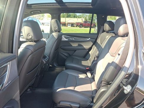 Certified 2024 Cadillac XT6 Sport w/ LPO, ONYX Package AWD/4WD image 11