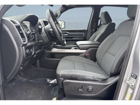 Used 2022 RAM 1500 Big Horn AWD/4WD image 12