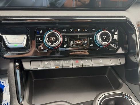 New 2026 GMC Sierra 2500 AT4 image 23