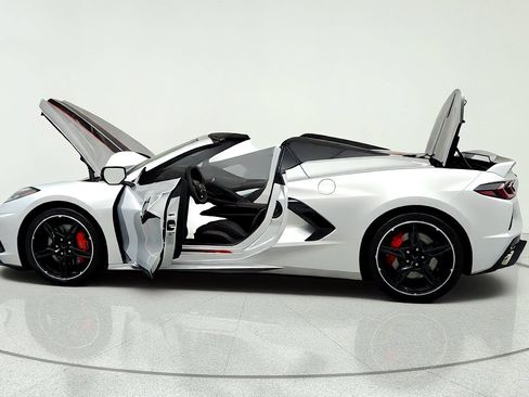 Used 2020 Chevrolet Corvette Stingray Premium Conv w/ 3LT Preferred Equipment Group RWD image 10