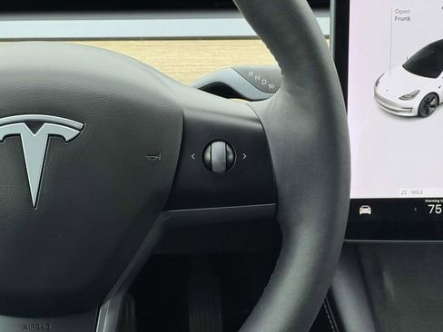 Used 2021 Tesla Model 3 Standard Range Plus image 25