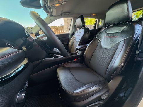 Used 2022 Jeep Compass Trailhawk AWD/4WD image 24