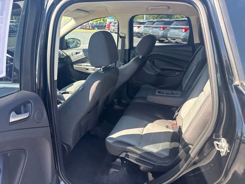 Used 2016 Ford Escape SE w/ Equipment Group 201A FWD image 13