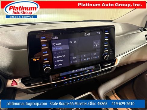 Used 2023 Toyota Sienna XLE AWD/4WD image 19