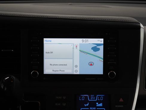 Used 2019 Toyota Sienna XLE Premium AWD/4WD image 16