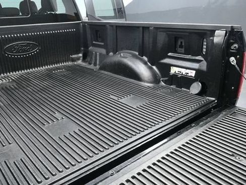 Used 2016 Ford F150 XLT w/ Equipment Group 302A Luxury AWD/4WD image 24