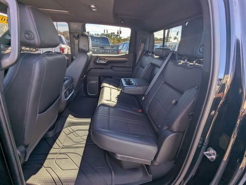 Used 2022 Chevrolet Silverado 1500 High Country w/ High Country Premium Package image 15