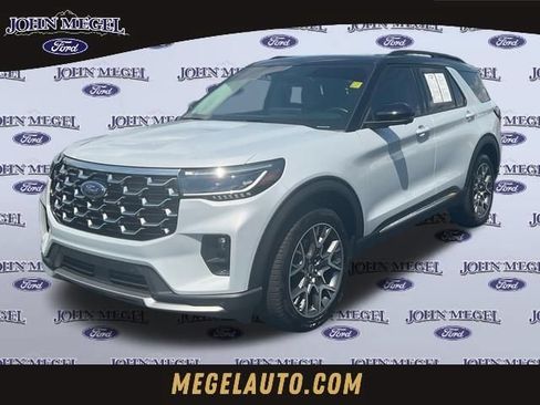 Certified 2025 Ford Explorer Platinum w/ Ultimate Package AWD/4WD image 1