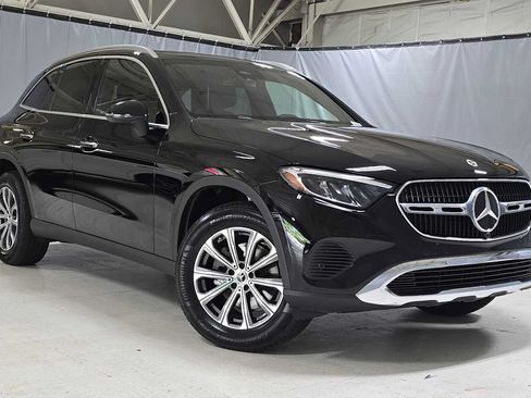 Certified 2026 Mercedes-Benz GLC 300 4MATIC image 2