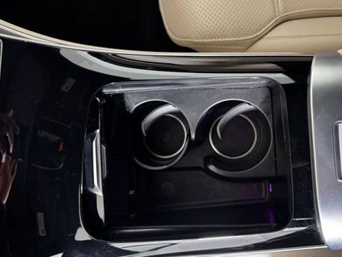 Used 2024 Mercedes-Benz GLC 300 4MATIC image 14