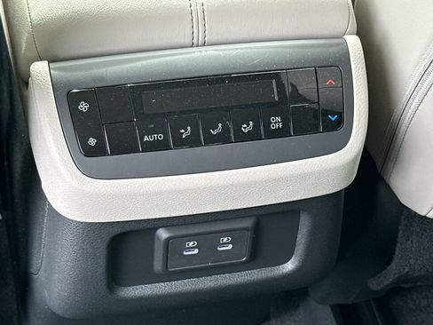 New 2026 Nissan Pathfinder SL AWD/4WD image 22
