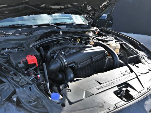 Used 2025 Ford Mustang Premium image 21