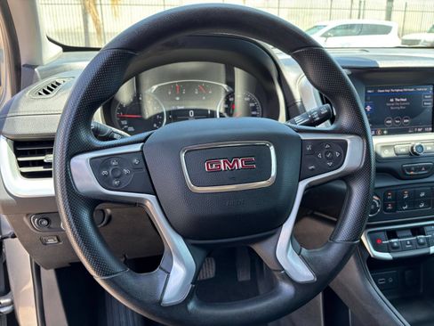 Used 2024 GMC Terrain SLE FWD image 26