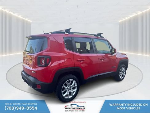 Used 2015 Jeep Renegade Latitude AWD/4WD image 4