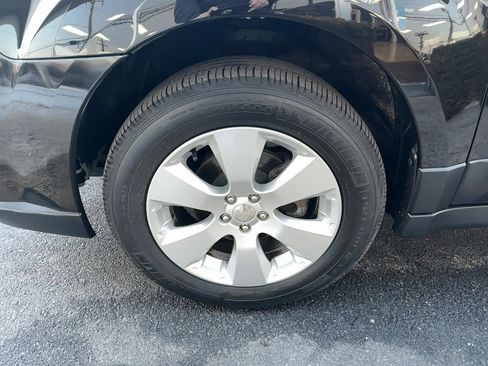 Used 2010 Subaru Outback 2.5i Limited w/ Popular Equipment Group 1B image 25