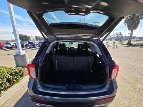 Used 2024 Ford Explorer Limited AWD/4WD image 10