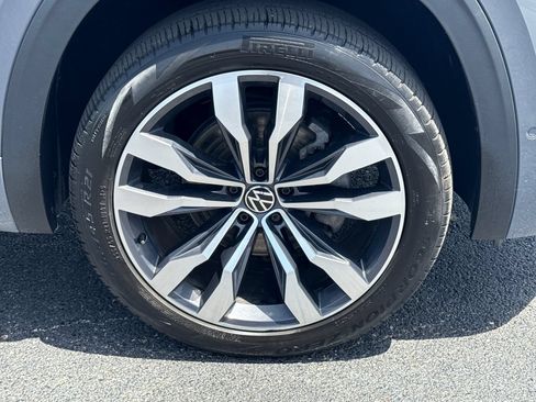 Used 2021 Volkswagen Atlas Cross Sport SEL Premium R-Line AWD/4WD image 9
