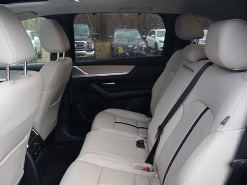 Used 2024 MAZDA CX-90 3.3 Turbo w/ Preferred Plus image 11