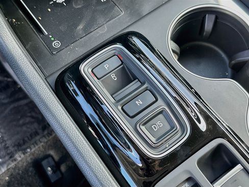 Used 2025 Honda Pilot EX-L image 14