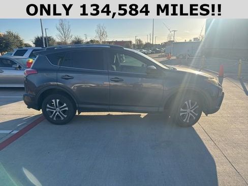 Used 2017 Toyota RAV4 LE image 2