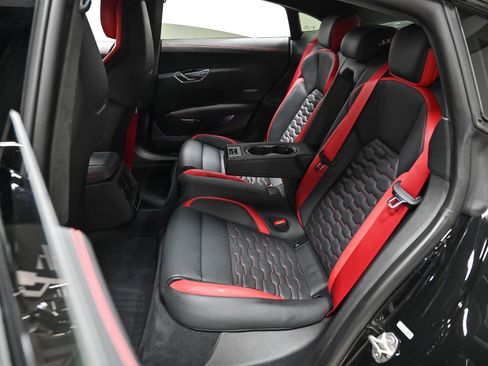 Used 2023 Audi RS e-tron GT image 38