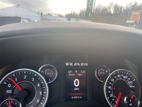 Used 2024 RAM 2500 Big Horn image 25
