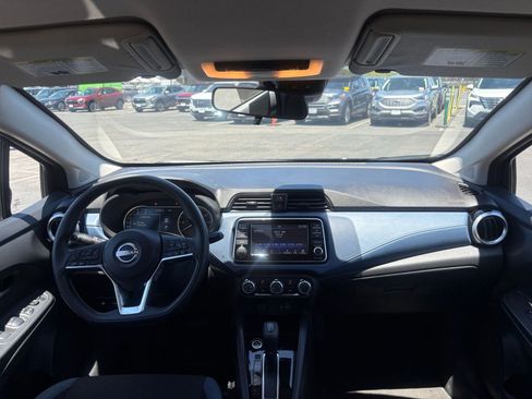 Used 2025 Nissan Versa SV FWD image 31