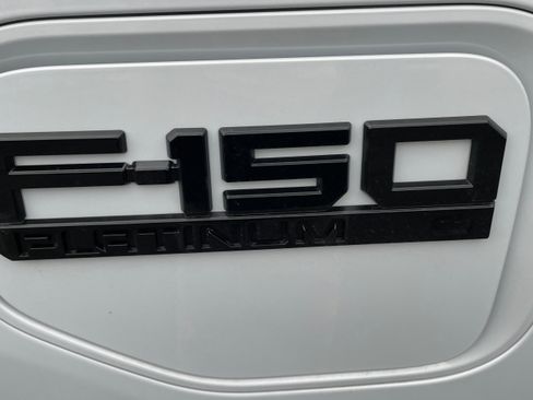 New 2025 Ford F150 Lightning Platinum w/ Dark Elements Package AWD/4WD image 10