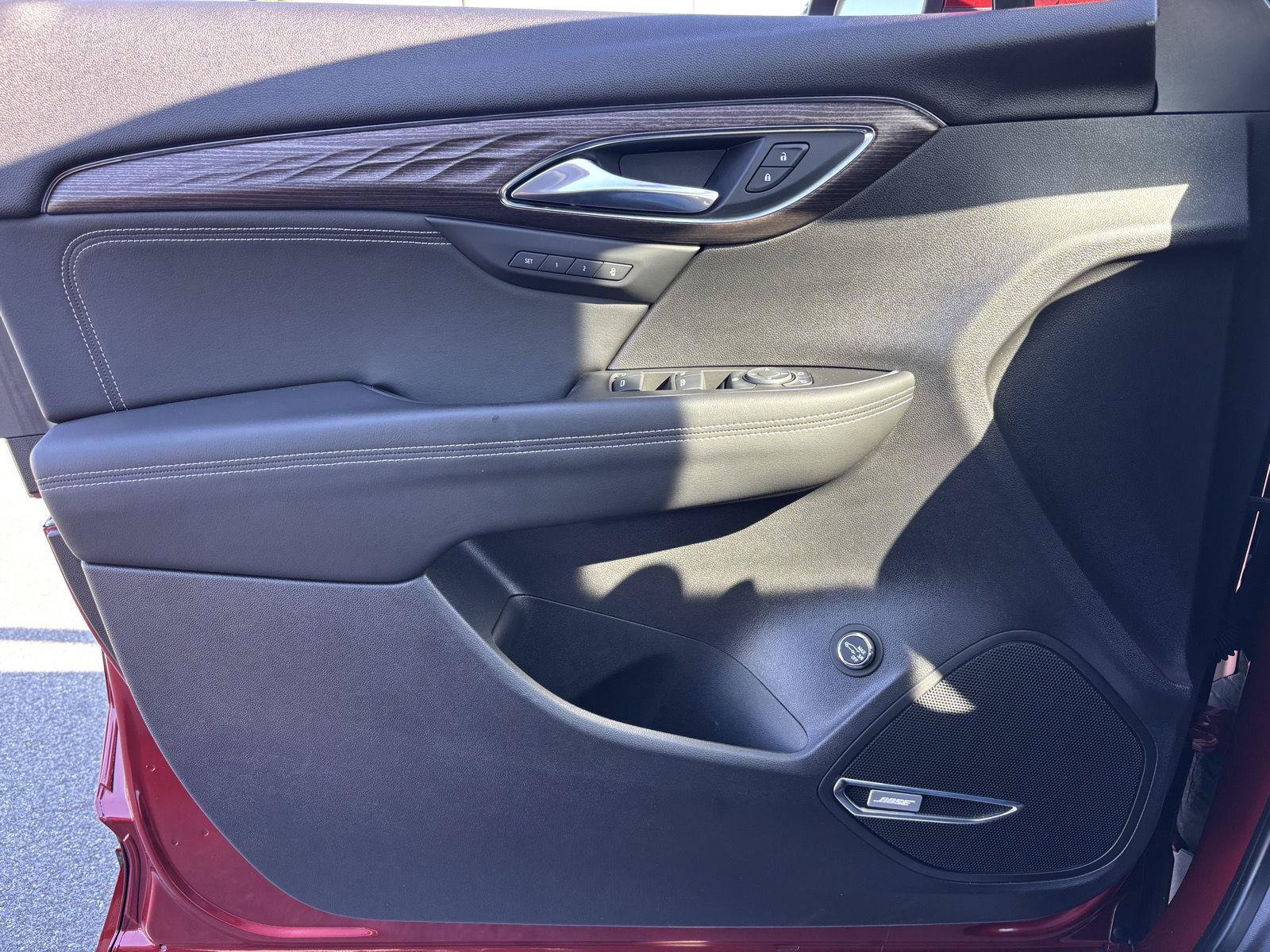 Used 2023 Buick Envision Avenir AWD/4WD image 35