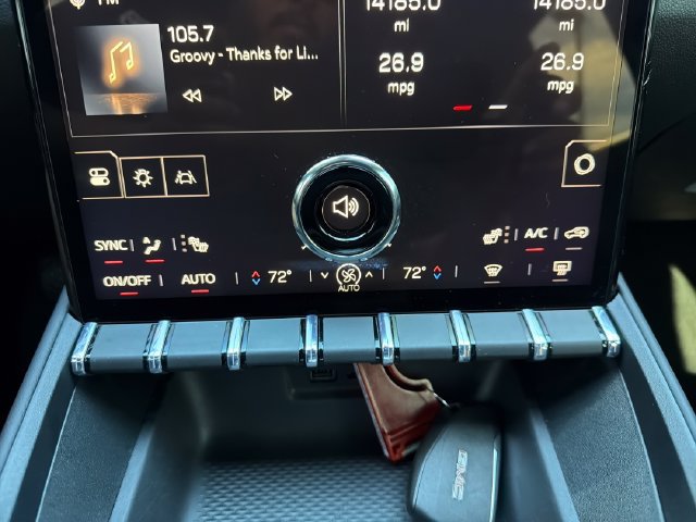 Used 2026 GMC Terrain Elevation w/ Elevation Premium Package FWD image 14