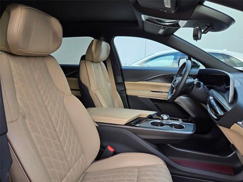 Used 2025 Cadillac Lyriq Sport w/ Nappa Leather Package RWD image 31