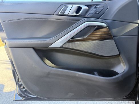 Used 2024 BMW X6 xDrive40i image 45