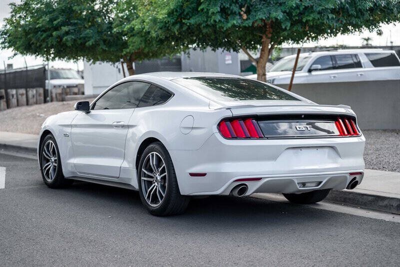 Used 2017 Ford Mustang GT RWD image 3