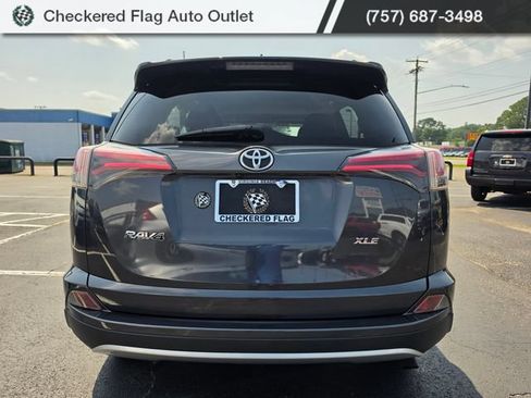 Used 2018 Toyota RAV4 XLE FWD image 6