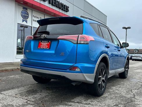 Used 2017 Toyota RAV4 SE AWD/4WD image 5