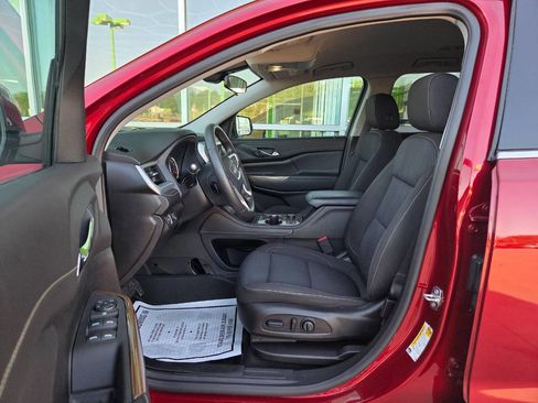 Used 2021 GMC Acadia SLE w/ Driver Convenience Package image 10