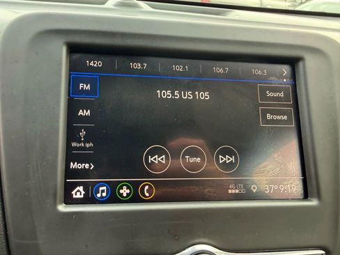 Used 2020 Chevrolet Equinox LT image 16