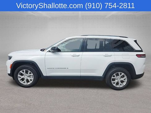 Used 2023 Jeep Grand Cherokee Limited AWD/4WD image 18
