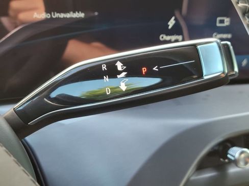 New 2026 Cadillac Vistiq Premium Luxury w/ LPO, Floor Liner Package AWD/4WD image 24