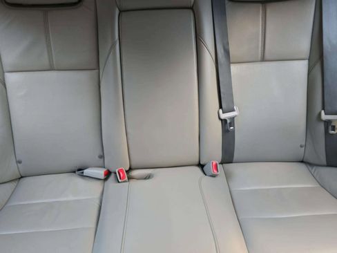 Used 2018 Toyota Avalon XLE Premium image 19