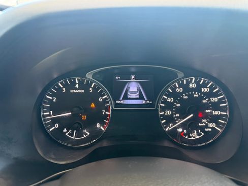 Used 2017 Nissan Pathfinder SV FWD image 11