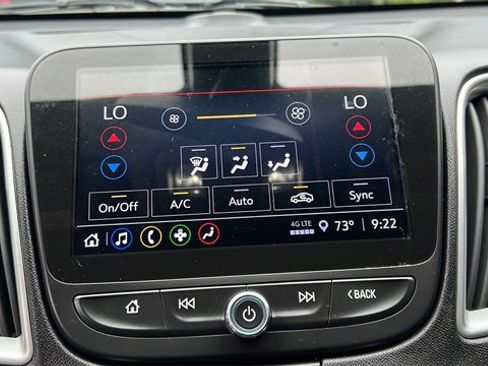 Used 2022 Chevrolet Malibu LT image 23