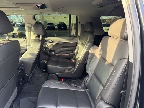 Used 2019 Chevrolet Suburban LT image 13