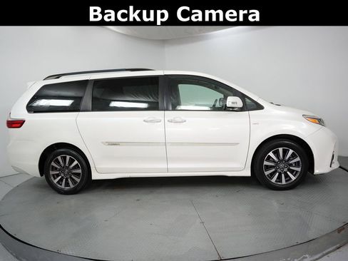 Used 2019 Toyota Sienna Limited Premium AWD/4WD image 5