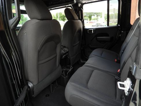 Used 2019 Jeep Wrangler Unlimited Sport S AWD/4WD image 42