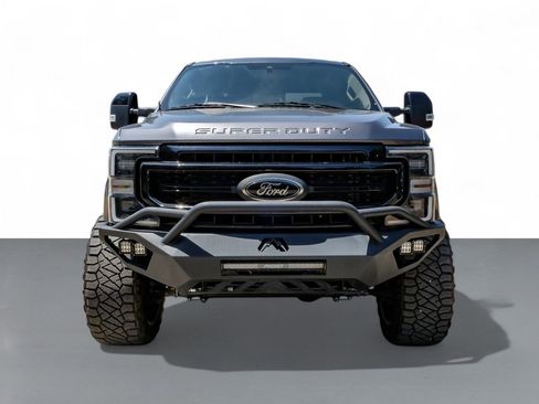 Used 2021 Ford F250 Lariat image 3